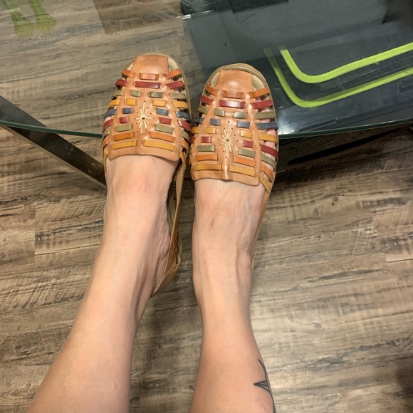 Gorgeous real leather Passofino shoes boho style. - Picture 4 of 6